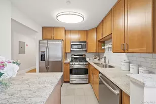 116-11 Curzon Rd, Kew Gardens, NY 11418 - Photo 5