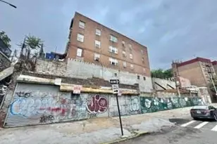 365 E 197th St, Bronx, NY 10458 - Photo 1