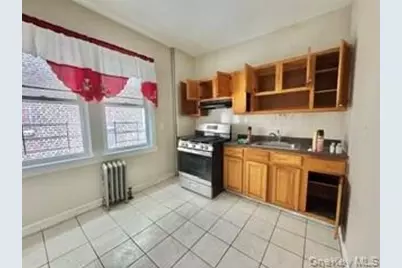 365 E 197th Street, Bronx, NY 10458 - Photo 17