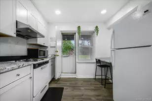84-58 Little Neck Pkwy, Floral Park, NY 11001 - Photo 21