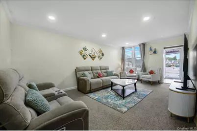 8458 Little Neck Parkway, Floral Park, NY 11001 - Photo 11