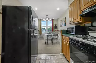 84-58 Little Neck Pkwy, Floral Park, NY 11001 - Photo 15