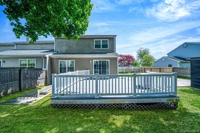 22 Walnut Street, Central Islip, NY 11722 - Photo 3