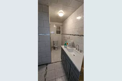 18910 114th Drive, Saint Albans, NY 11412 - Photo 9