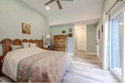 174 Southgate Crescent, Massapequa Park, NY 11762 - Photo 13