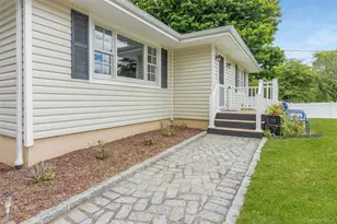 315 Wicks Rd, New Suffolk, NY 11956 - Photo 3