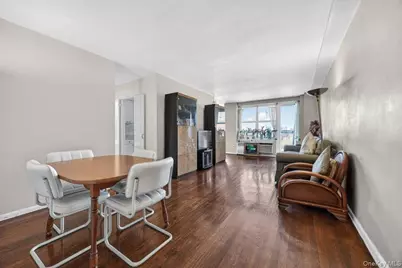 142-05 Roosevelt Avenue #7, Flushing, NY 11354 - Photo 1