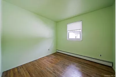 34 Stewart Street, Bay Shore, NY 11706 - Photo 15
