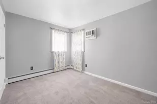 34 Stewart St, Bay Shore, NY 11706 - Photo 19