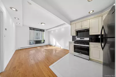 82-20 Britton Avenue, Elmhurst, NY 11373 - Photo 27