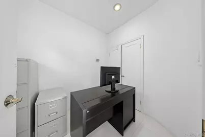 82-20 Britton Avenue, Elmhurst, NY 11373 - Photo 15