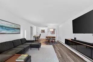 100 Clinton Ave, Mineola, NY 11501 - Photo 13