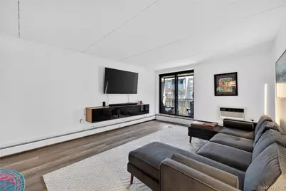 100 Clinton Avenue #3C, Mineola, NY 11501 - Photo 9