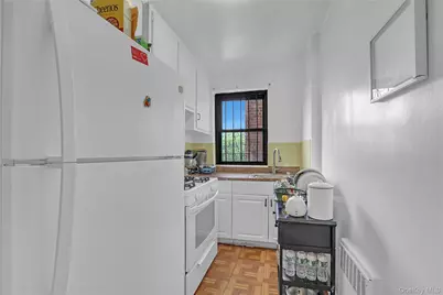 2821 Kings Highway #5L, Brooklyn, NY 11229 - Photo 9