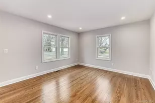 479 Woodbury Rd, Plainview, NY 11803 - Photo 9