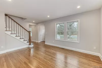 479 Woodbury Road, Plainview, NY 11803 - Photo 7