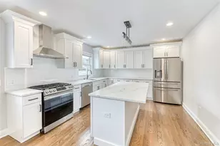 479 Woodbury Rd, Plainview, NY 11803 - Photo 19