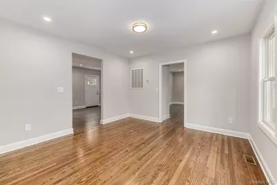 479 Woodbury Road, Plainview, NY 11803 - Photo 11