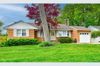 18 Bailey Avenue, Babylon, NY 11702 - Photo 1