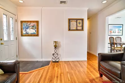 18 Bailey Avenue, Babylon, NY 11702 - Photo 3
