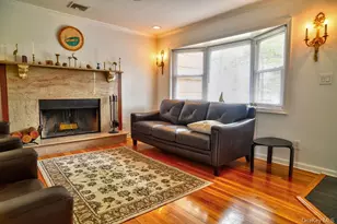 18 Bailey Ave, Babylon, NY 11702 - Photo 3