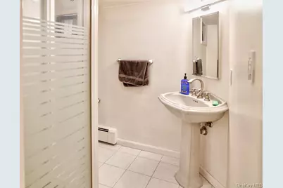 18 Bailey Avenue, Babylon, NY 11702 - Photo 15