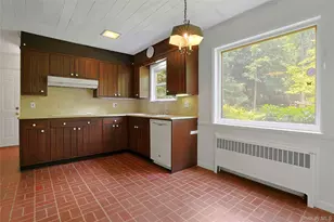 100 Devoe Rd, Chappaqua, NY 10514 - Photo 15