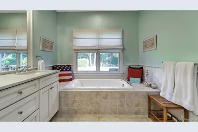 38 Bridle Path, Westhampton Beach, NY 11978 - Photo 19