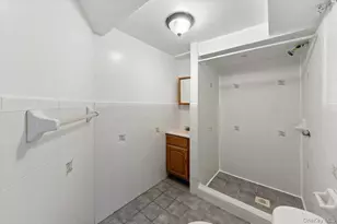 2323 Powell Ave, Bronx, NY 10462 - Photo 19