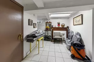 2323 Powell Ave, Bronx, NY 10462 - Photo 29