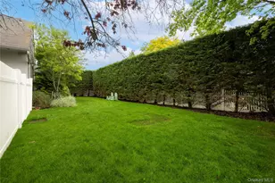 6 Blenheim Ct, Rockville Centre, NY 11570 - Photo 3