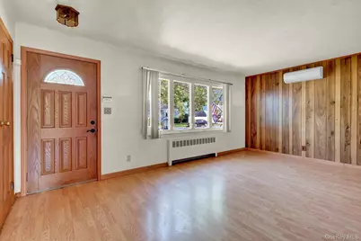 1456 Peters Boulevard, Bay Shore, NY 11706 - Photo 9