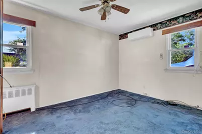 1456 Peters Boulevard, Bay Shore, NY 11706 - Photo 21