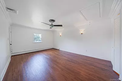 7 New Jersey Court, Dix Hills, NY 11746 - Photo 27