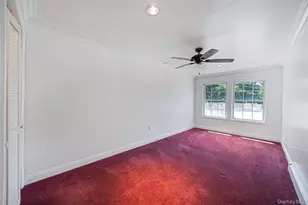 7 New Jersey Ct, Dix Hills, NY 11746 - Photo 23