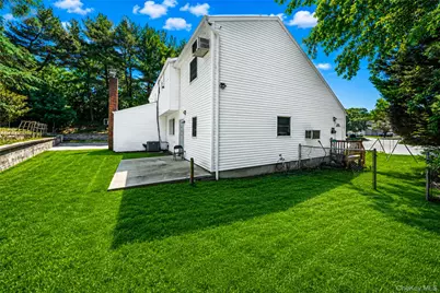7 New Jersey Court, Dix Hills, NY 11746 - Photo 47