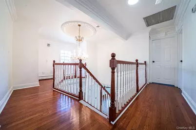 7 New Jersey Court, Dix Hills, NY 11746 - Photo 25