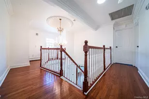 7 New Jersey Ct, Dix Hills, NY 11746 - Photo 25