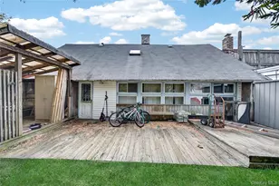 2 Dawn Ln, Hicksville, NY 11801 - Photo 29