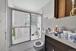 2 Dawn Ln, Hicksville, NY 11801 - Photo 25
