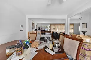 2 Dawn Ln, Hicksville, NY 11801 - Photo 5