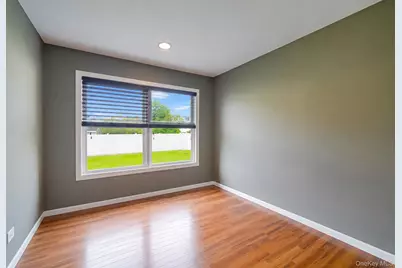 374 Rider Avenue, Patchogue, NY 11772 - Photo 11