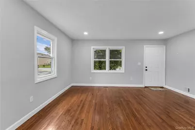 466 44th Street, Copiague, NY 11726 - Photo 13