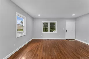 466 44th St, Copiague, NY 11726 - Photo 13