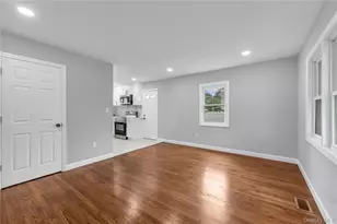466 44th St, Copiague, NY 11726 - Photo 7