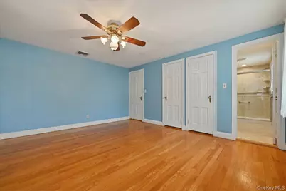 225 Crocus Avenue, Floral Park, NY 11001 - Photo 25