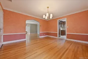 225 Crocus Ave, Floral Park, NY 11001 - Photo 11