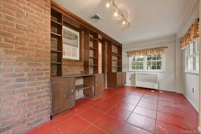 225 Crocus Avenue, Floral Park, NY 11001 - Photo 19
