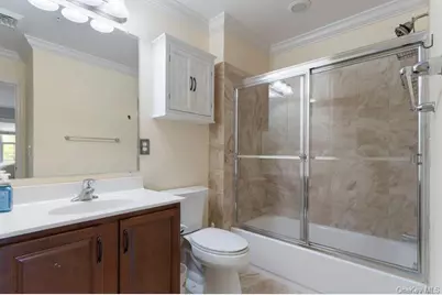 205 Willow Lane, Valley Stream, NY 11580 - Photo 17