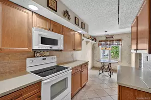 40 Spruce Ridge Dr, Fishkill, NY 12524 - Photo 9